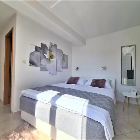Nadija Apartment