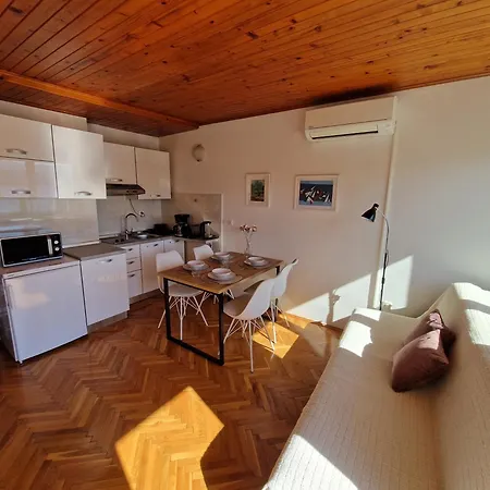 Nadija Apartment